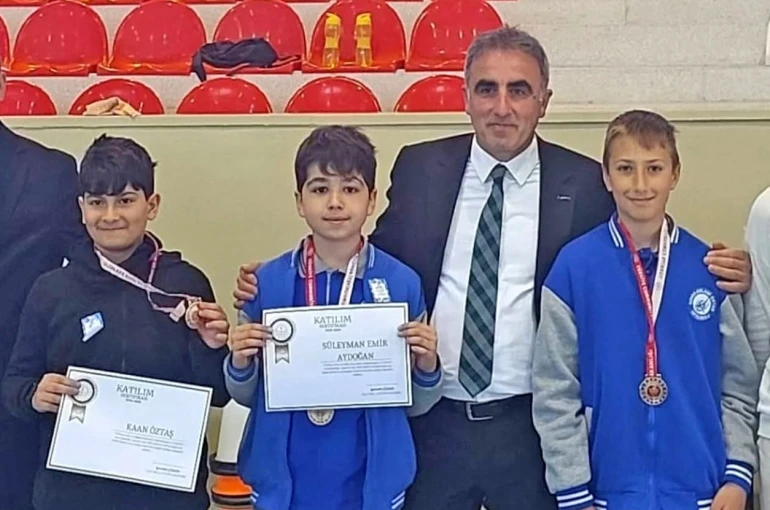 Çeşme’de zekâ oyunları heyecanı 