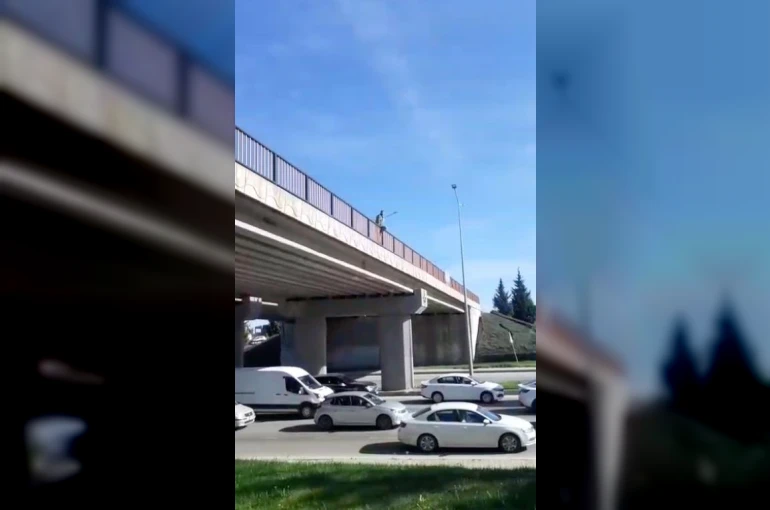 Çevre yolunda intihar girişimi trafiği durma noktasına getirdi 