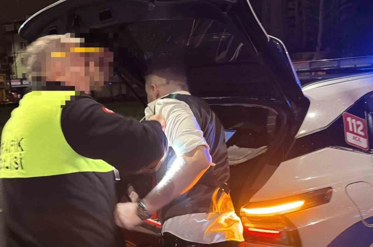 Ceza yiyen alkollü sürücü ekiplere önce ‘teşekkür’ etti, sonra zorluk çıkardı 