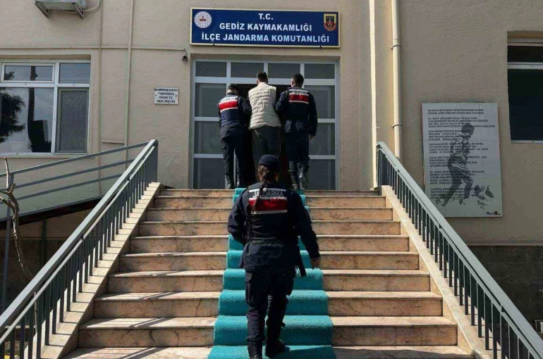 Cezaevi firarisi Gediz’de yakalandı 