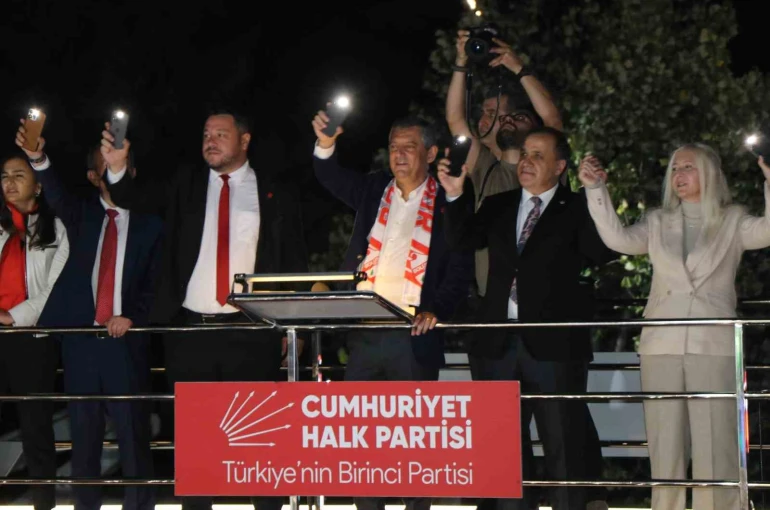 CHP Genel Başkanı Özel: "Muhalefete muhalefet devrini çok gerilerde bıraktık" 
