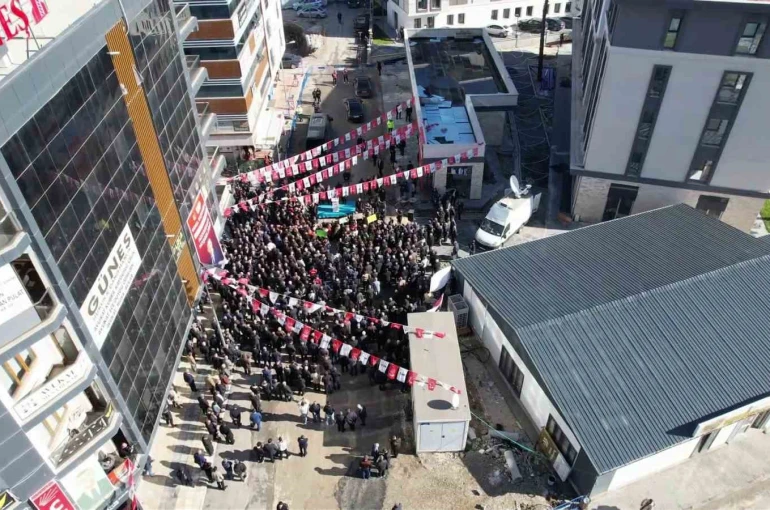 CHP Genel Başkanı Özgür Özel’in halk buluşmasına vatandaş ilgi göstermedi
