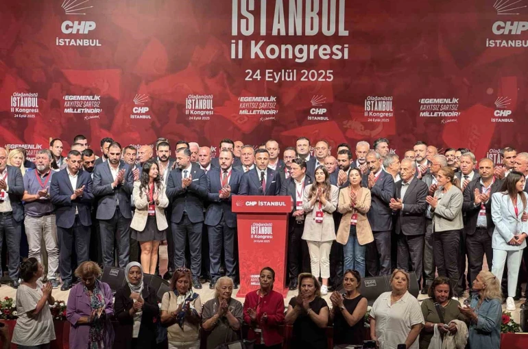 CHP İstanbul Olağanüstü İl Kongresi’nde Özgür Çelik il başkanı seçildi 
