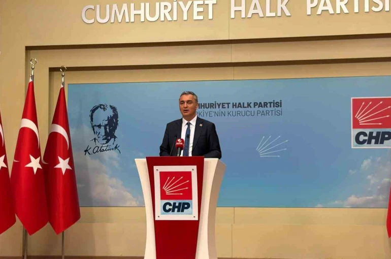 CHP Sözcüsü Sarı: "Mansur Bey, CHP’nin kurumsal kimliğinin içinde siyaset yapmaya karar vermiş durumdadır"