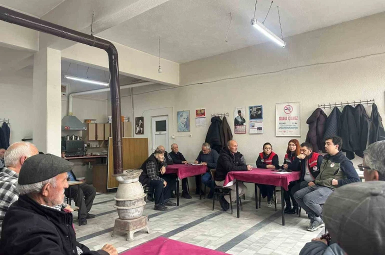 Çiftçilere bitki koruma ürünlerinin doğru kullanımı anlatıldı 