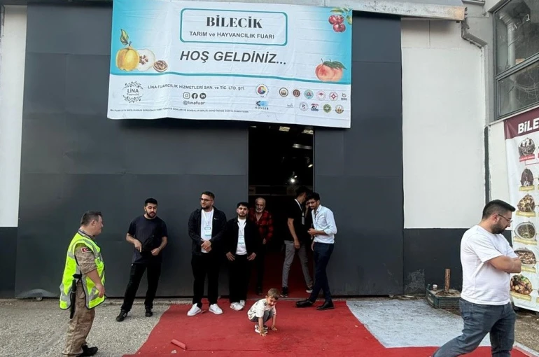 Çiftçinin fuarına çiftçi giremedi 