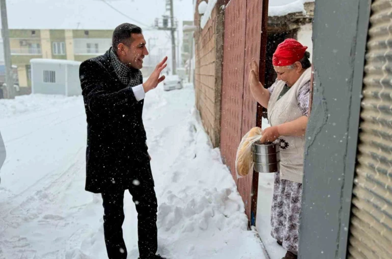 Çınar Kaymakamlığından örnek davranış 