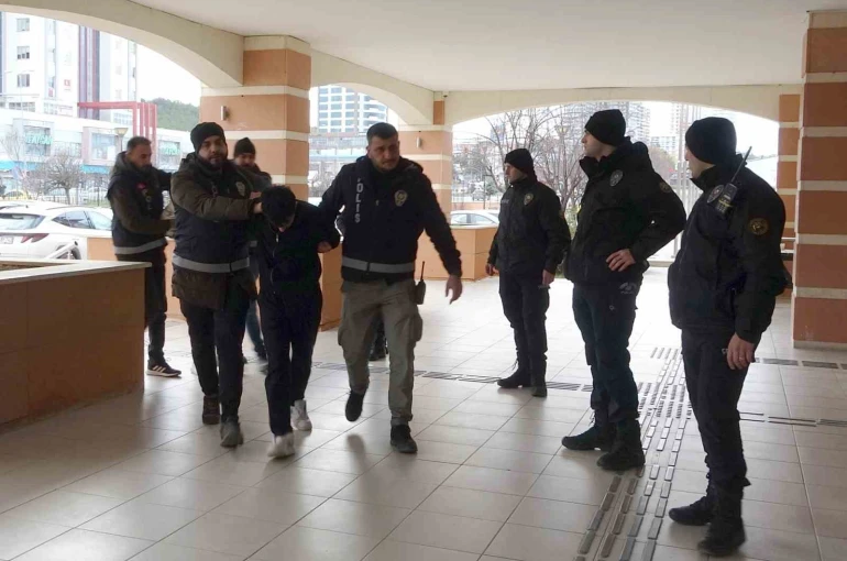 Cinayetle sonuçlanan kavganın sanıkları mahkemede aileye başsağlığı diledi 