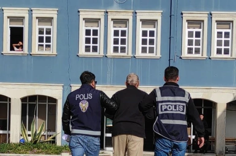 Cinsel istismar suçlusu Foça’da yakalandı