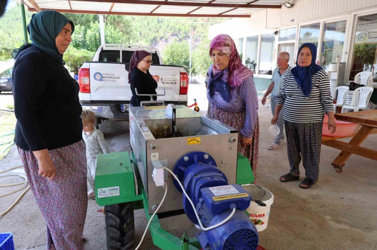 Çizmeler rafa kalktı pekmez üretimi kolaylaştı 