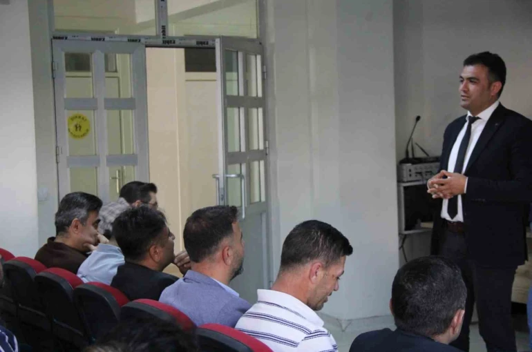 Cizre’de ehliyet sınav sorumlularına kritik eğitim 