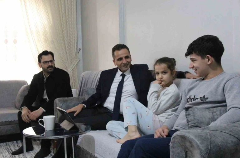 Cizre’de özel öğrencilerin öğrenme yolculuğu evlerinde sürüyor