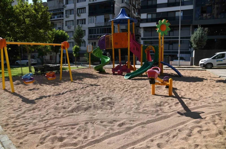Çocuk parklarında zeytin çekirdeği dönemi 