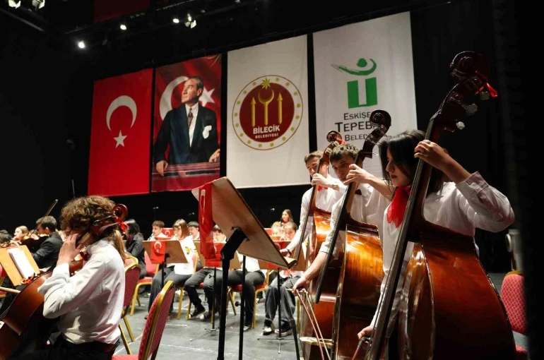 Çocuk Senfoni Orkestrası’nın konseri ayakta alkışlandı 