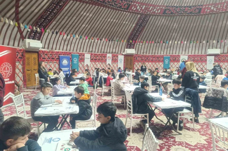 Çocuklar 23 Nisan’ı Şahinbey’de kutladı 