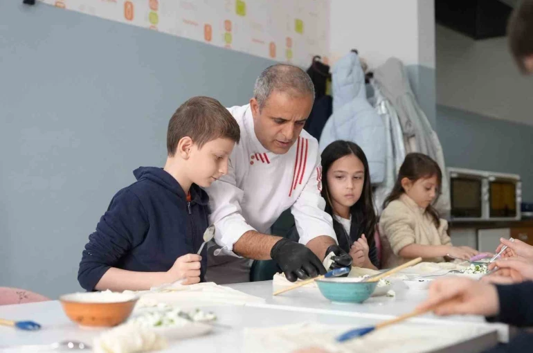 Çocuklar tatili atölye etkinlikleri ile geçiriyorlar
