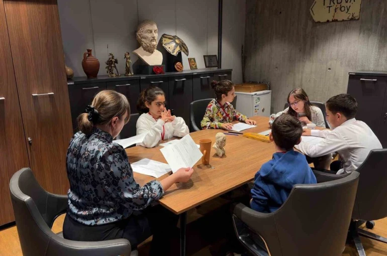 Çocuklar Troya Müzesi’ni ele geçirdi