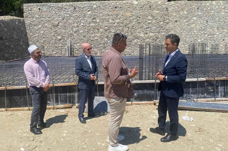 Çökek Mahallesi’nde cami inşaatı devam ediyor