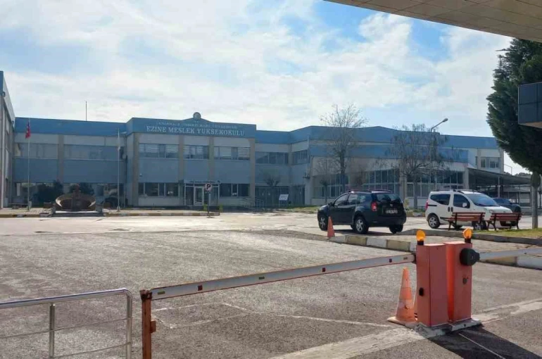 ÇOMÜ’de sistemde usulsüzlük yapan personel olayının detayları ortaya çıktı 