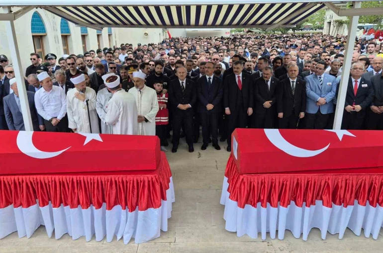 Çorlu şehitlerini binler uğurladı