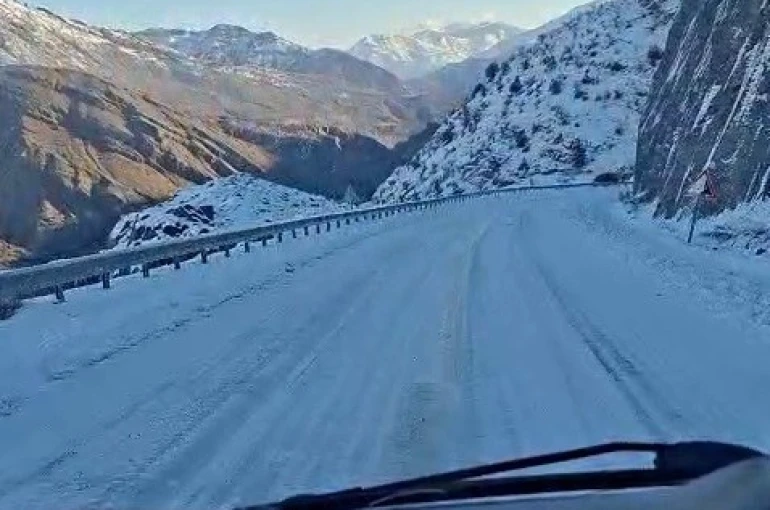 Çoruh vadisi buz pistine döndü 