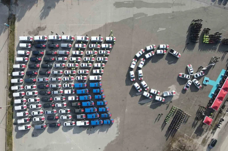 Çorum’da jandarma ve emniyete tahsis edilen 123 yeni araç törenle teslim edildi