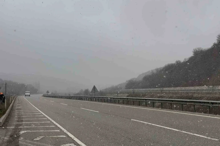 Çorum’da kar yağışı etkili oluyor 