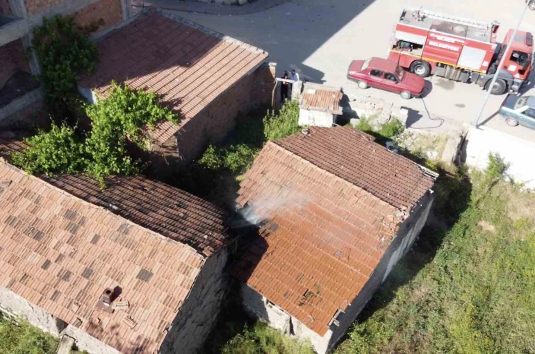 Çorum’da metruk evde korkutan yangın