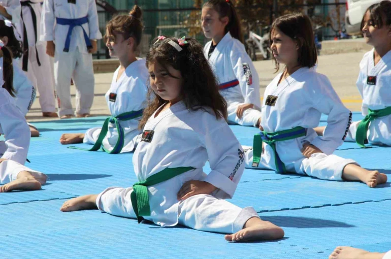 Çorum’da öğrenciler yetenekleriyle hayran bıraktı 