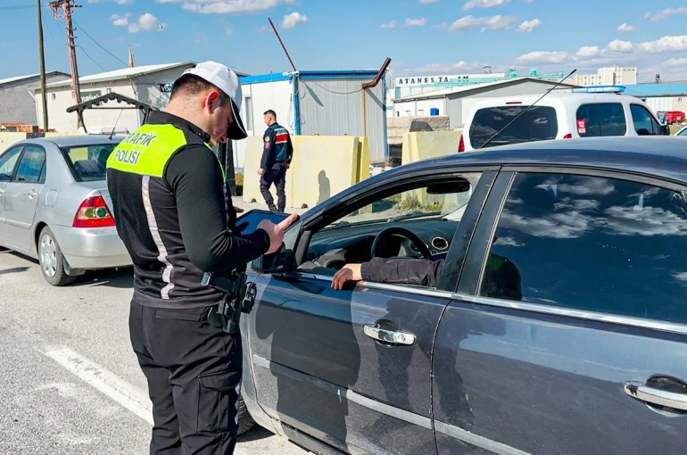 Çorum’da polis ekipleri bayram öncesi denetimlerini arttırdı 