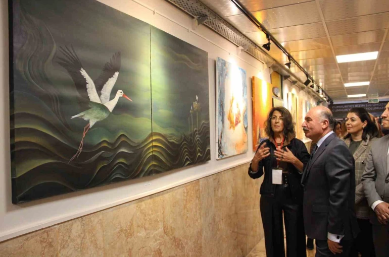 Çorum’da sanatçılar resimlerini şehit öğretmenler için yaptı 