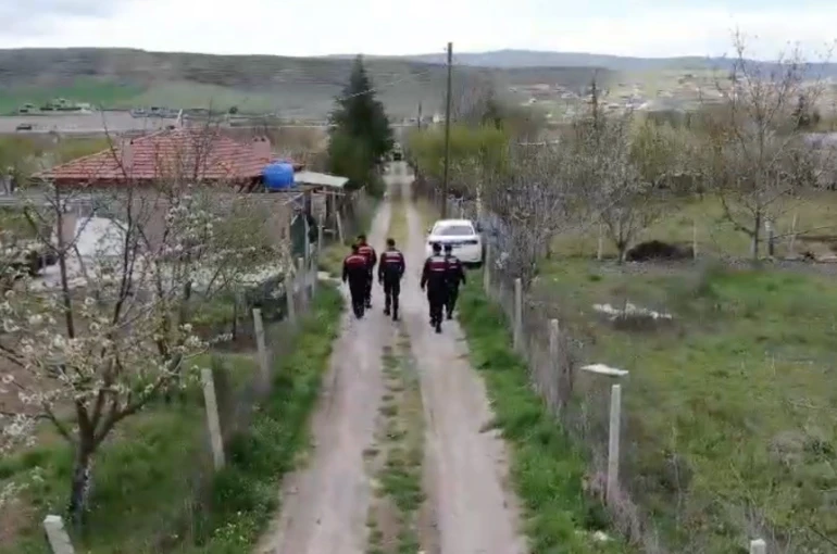 Çorum’da zehir tacirlerine jandarmadan geçit yok 