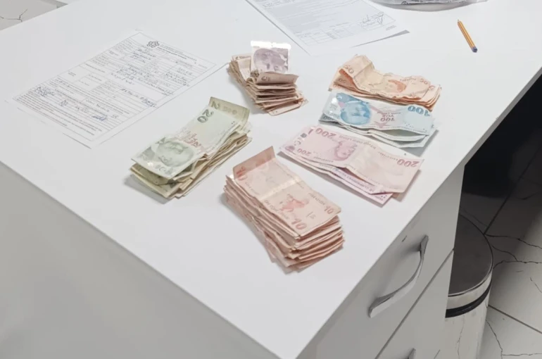 Cuma çıkışı dilencilere zabıta baskını: Üzerlerinden binlerce lira çıktı