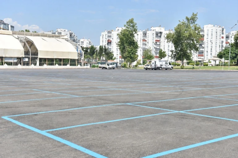 Cumartesi pazarına geçici yer 
