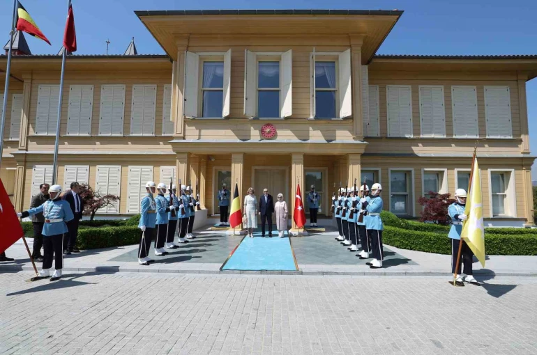 Cumhurbaşkanı Erdoğan, Belçika Kraliçesi Mathilde’yi kabul etti. 