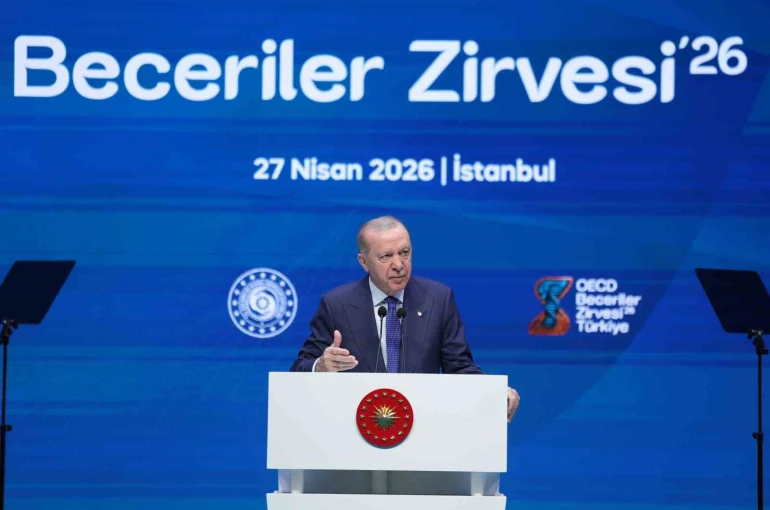 Cumhurbaşkanı Erdoğan "Dünyamız teknolojinin ve yapay zekanın öncülüğünü yaptığı keskin bir dönüşüm sürecinden geçiyor" 