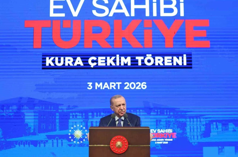 Cumhurbaşkanı Erdoğan: "Elleri öpülesi öğretmenlerimize yönelik şiddetin hiçbir gerekçesi hiçbir mazereti olamaz" 