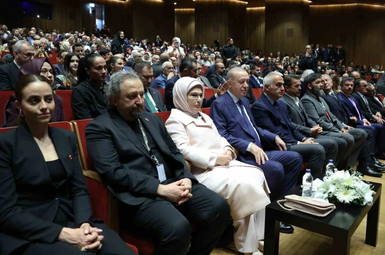 Cumhurbaşkanı Erdoğan İstanbul’da film galasına katıldı 