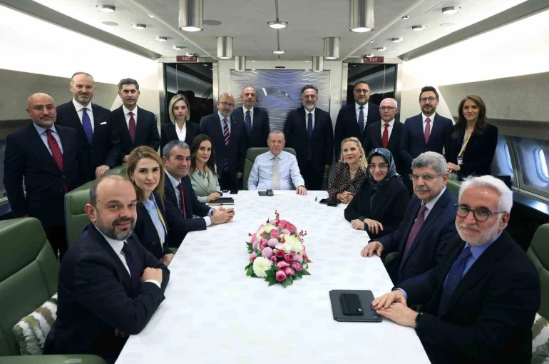 Cumhurbaşkanı Erdoğan: "Kılıçdaroğlu da görüyoruz ki; koyunlarında besledikleri yılanlardan rahatsız olmuş ve isyan etmiştir" 