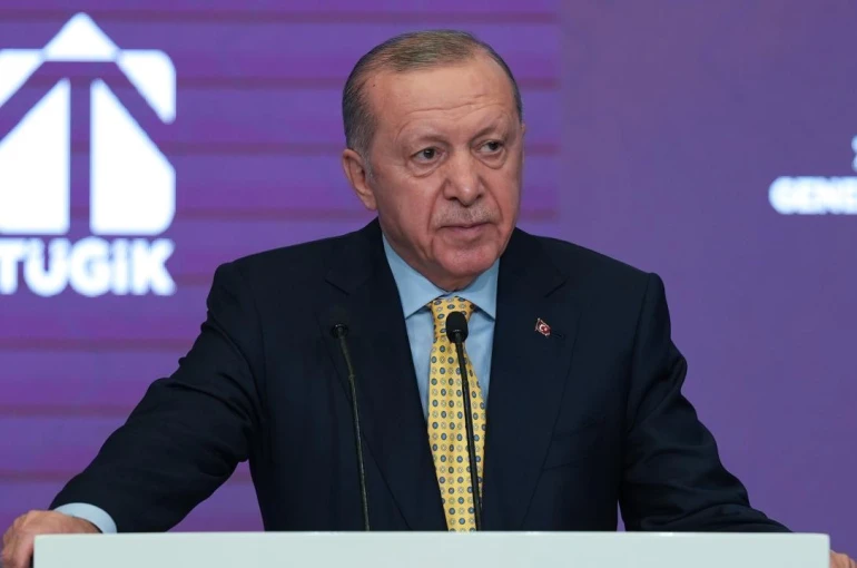 Cumhurbaşkanı Erdoğan: "Krizler sizi umutsuzluğa kesinlikle sürüklemesin"