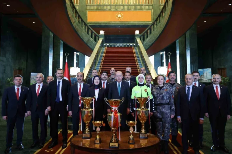 Cumhurbaşkanı Erdoğan Türk Polis Teşkilatı’nın 181. yılını kutladı 