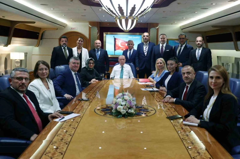 Cumhurbaşkanı Erdoğan: "Türkiye, her şartta Filistin davasının bayraktarı olmayı sürdürecektir"