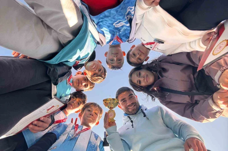 Cumhuriyet Ortaokulundan çifte başarı 