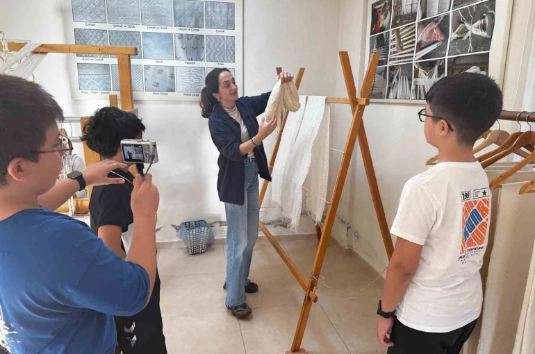 Dastar dokumacılığı, öğrencilerin dijital dokunuşuyla geleceğe taşındı 