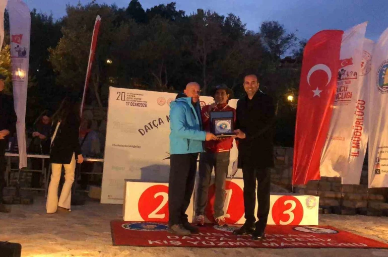 Datça Kış Yüzme Maratonu’nda ödüller sahiplerini buldu 