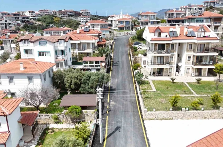 Datça’da 13 kilometre sıcak asfalt serimi tamamlandı 