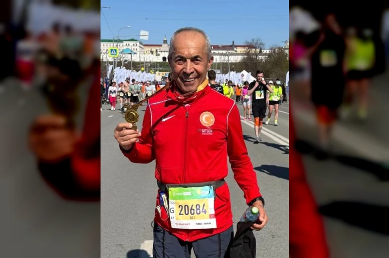 ‘Demir adam’ Kazan Maratonu’na performansıyla damga vurdu 