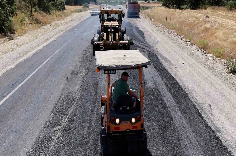 Demirci-Selendi yolu için ihale süreci başlıyor 