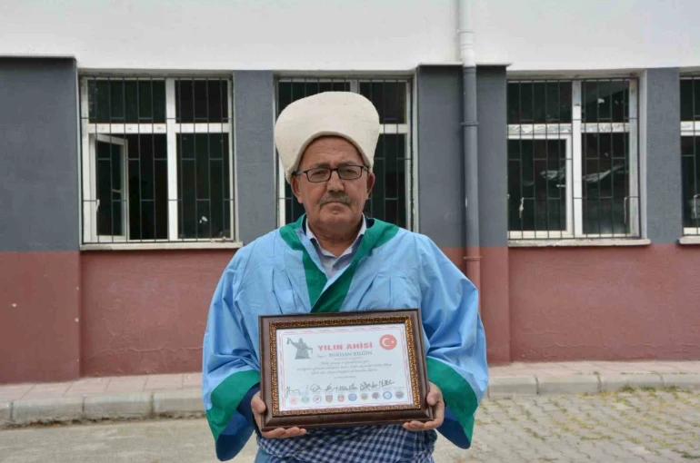 Demirci’de yılın ahisi seçildi 