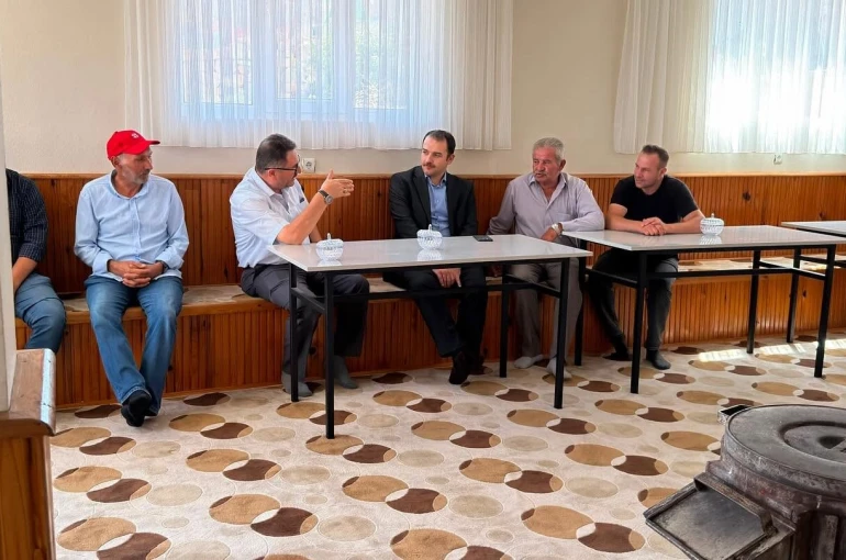 Demirözü’nde köy ziyaretleri sürüyor 